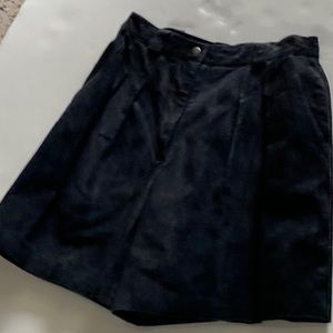 Black Suede shorts, fully lined two pockets belt loops hanger straps size 9/10